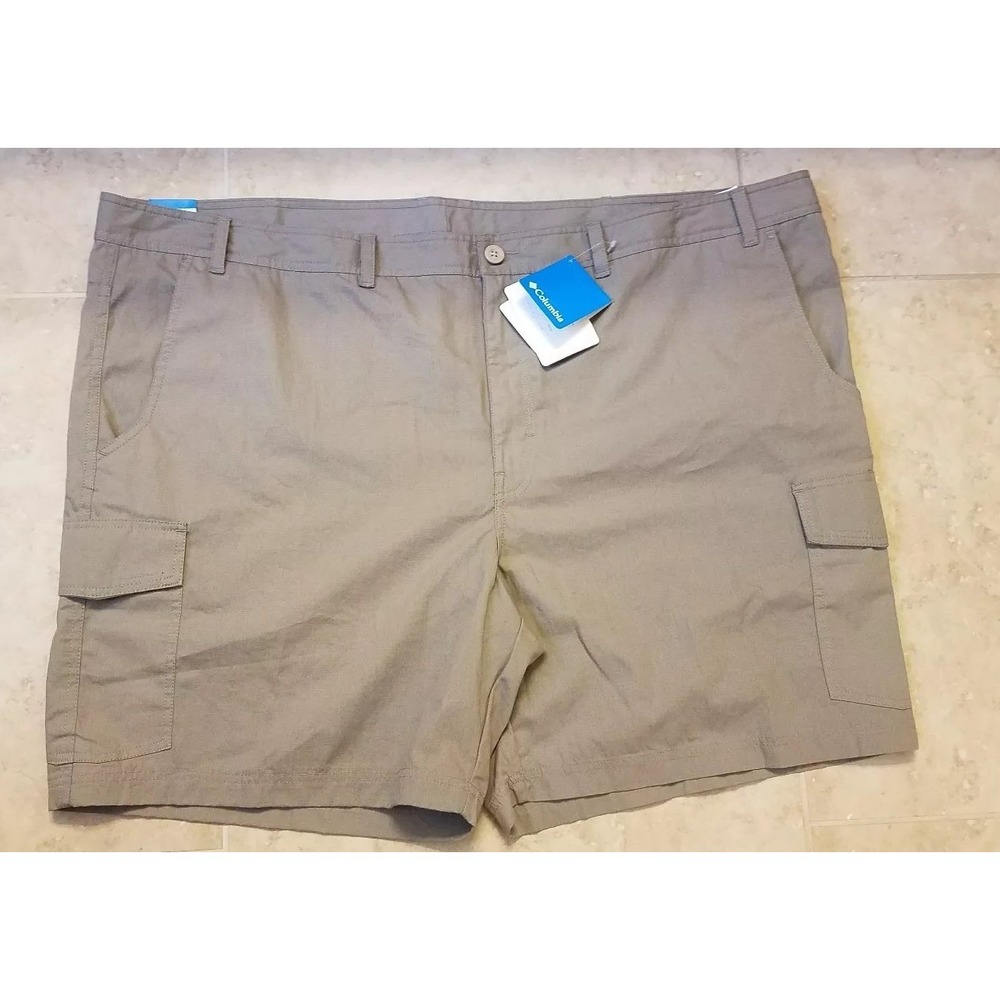 Columbia Shorts Men size 52 Montgomery Park Khaki Cargo Tan Casual Outdoors NEW